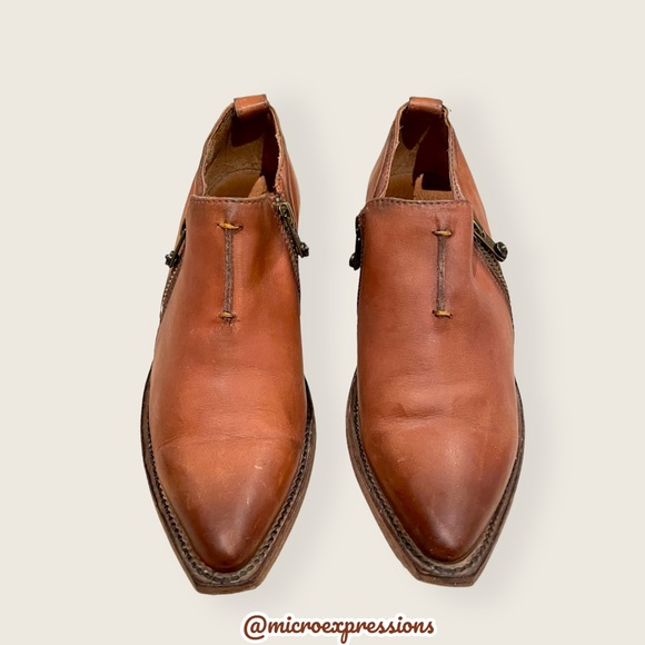 Frye Sacha Moto Shortie Cognac Leather Western Cowboy Point Toe ZipUp Ankle Boot - Picture 8 of 14